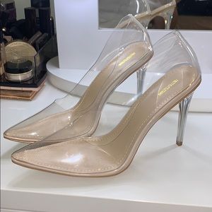 CLEAR HEEL